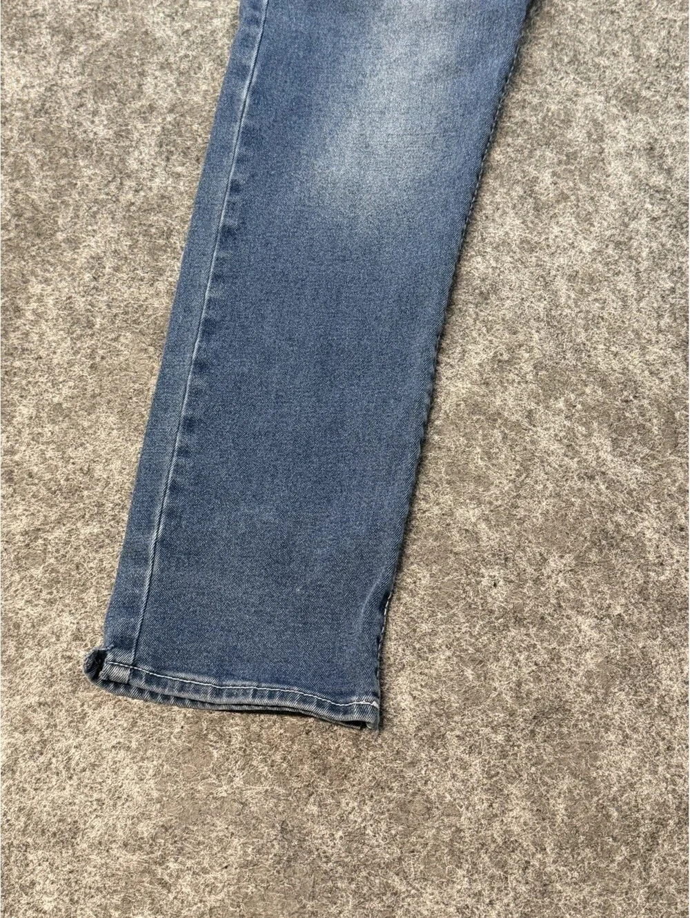 True Religion Geno Relaxed Slim Mens Jeans Sz 33x30 Blue Stretch Straight Denim